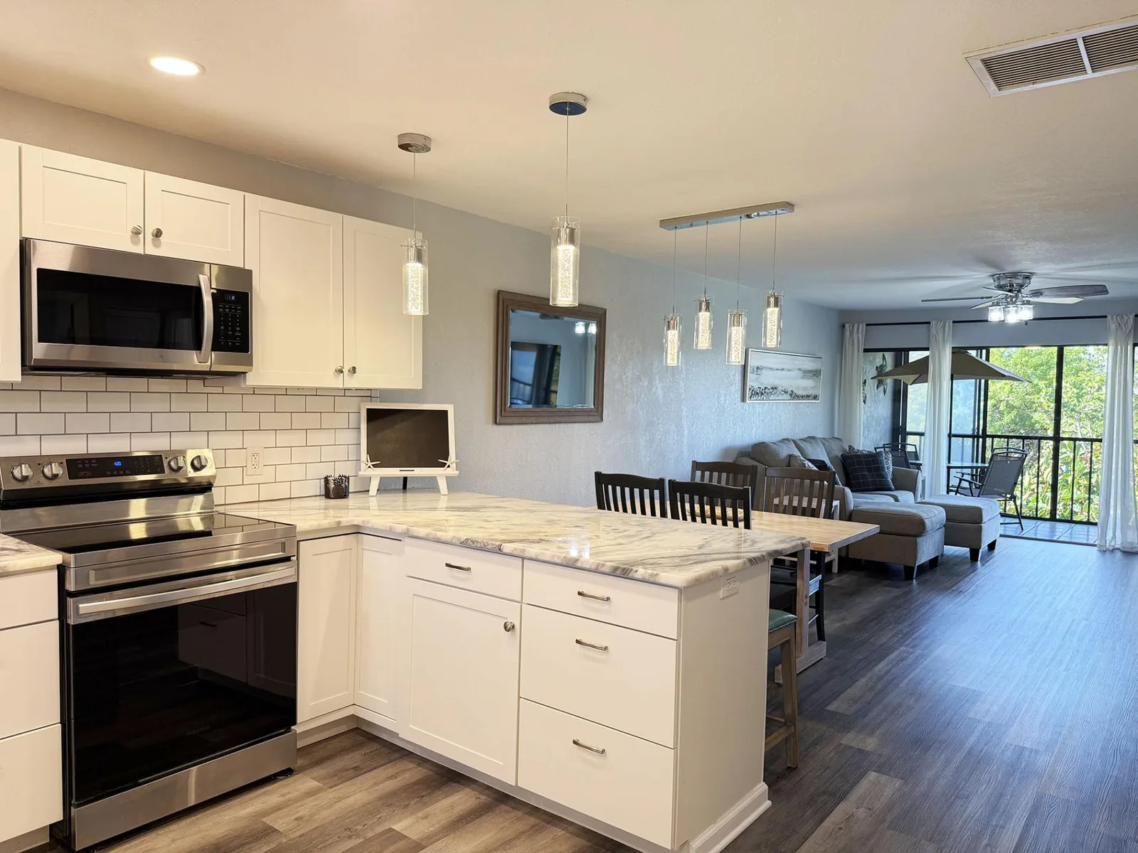 Forest Park – 2BR Pool, Clubhouse & Beaches
