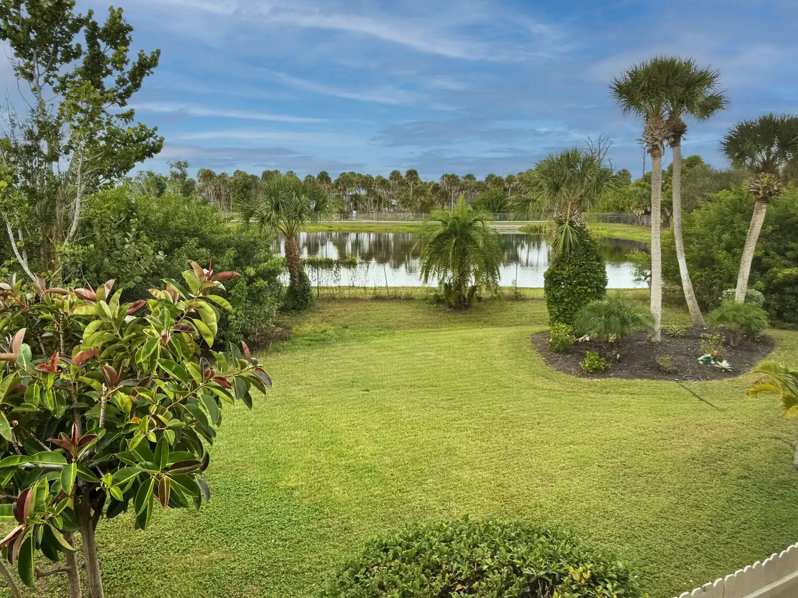 Forest Park – 2BR Pool, Clubhouse & Beaches