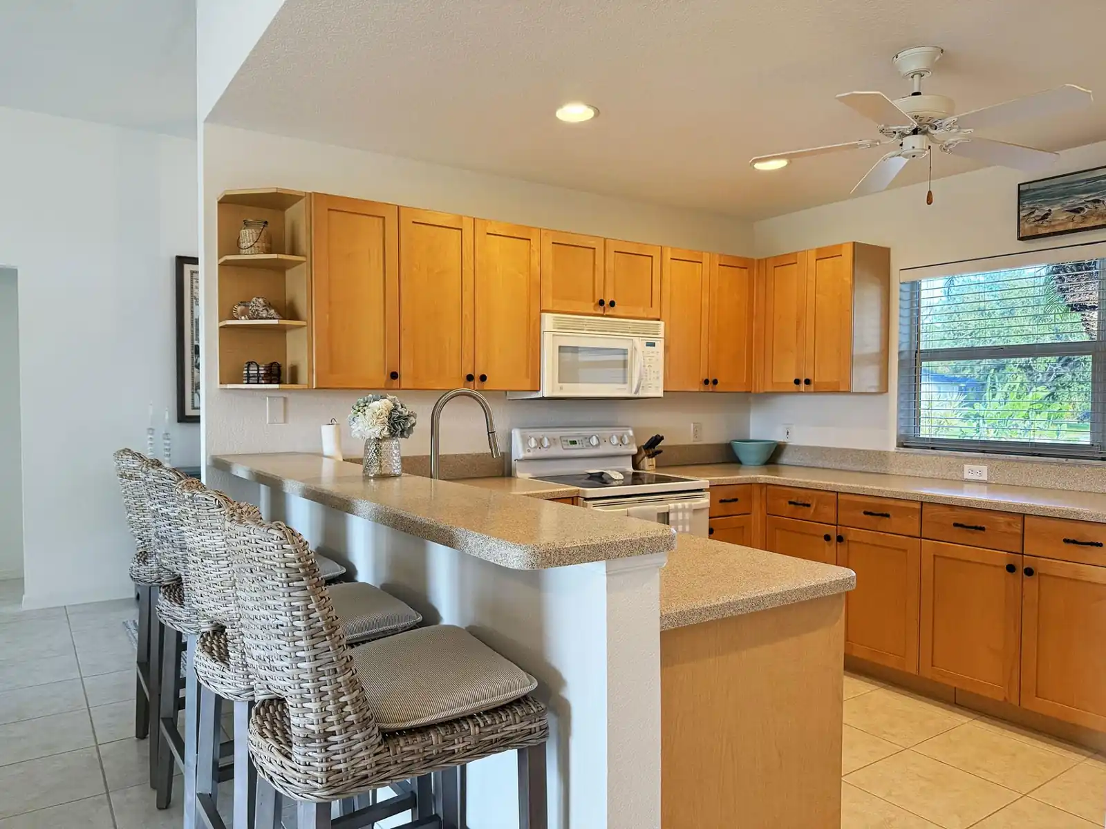 Pet-Friendly 3BR – Relax & Explore Beaches & Golf