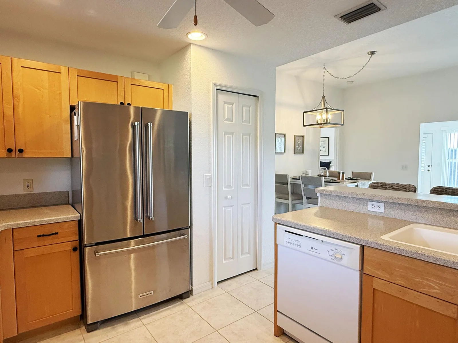 Pet-Friendly 3BR – Relax & Explore Beaches & Golf
