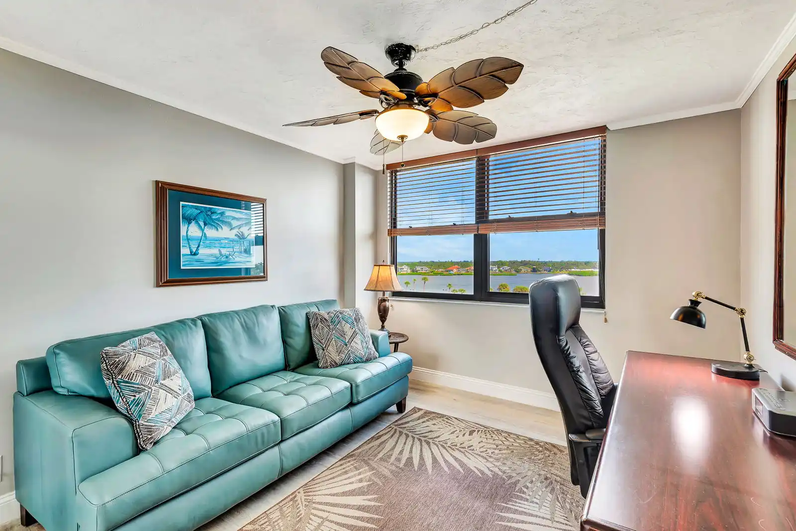 Harbor Towers – Bayfront Luxury with Pool & Tennis