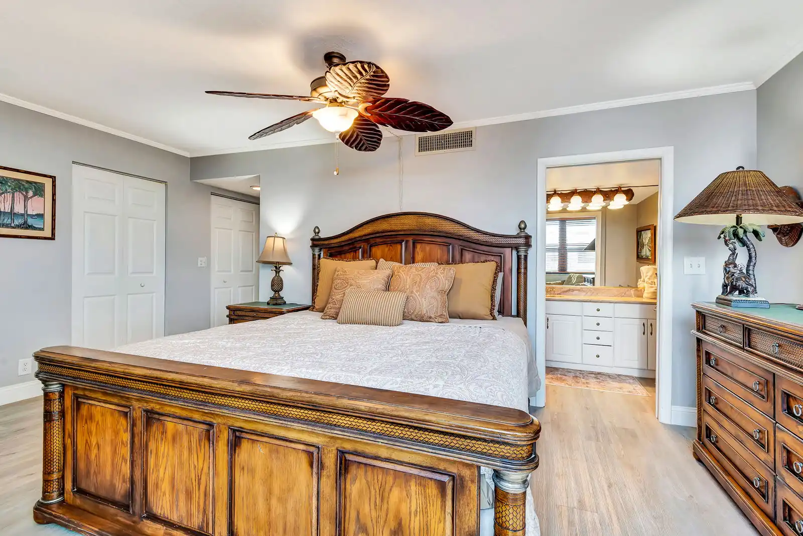 Harbor Towers – Bayfront Luxury with Pool & Tennis