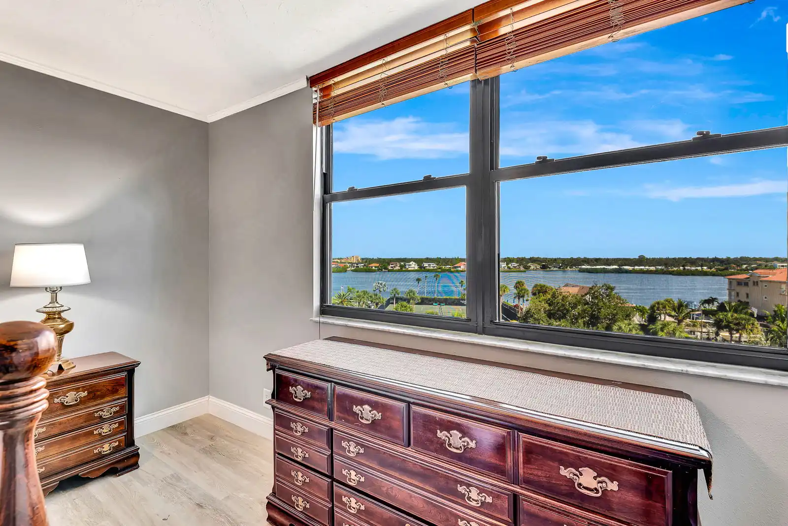 Harbor Towers – Bayfront Luxury with Pool & Tennis