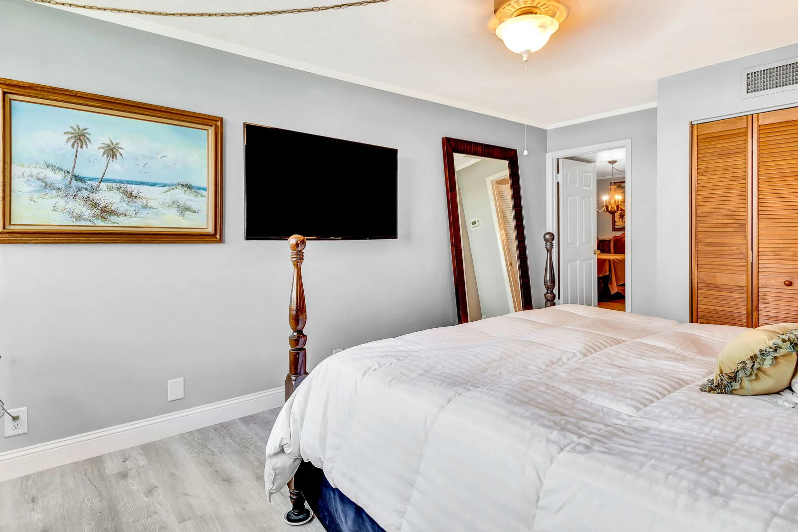Harbor Towers – Bayfront Luxury with Pool & Tennis