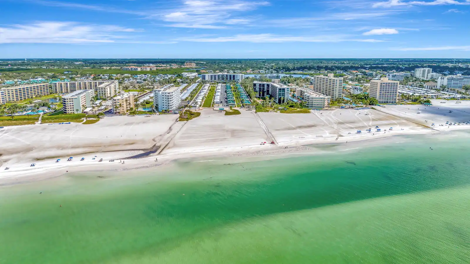 Harbor Towers – Bayfront Luxury with Pool & Tennis
