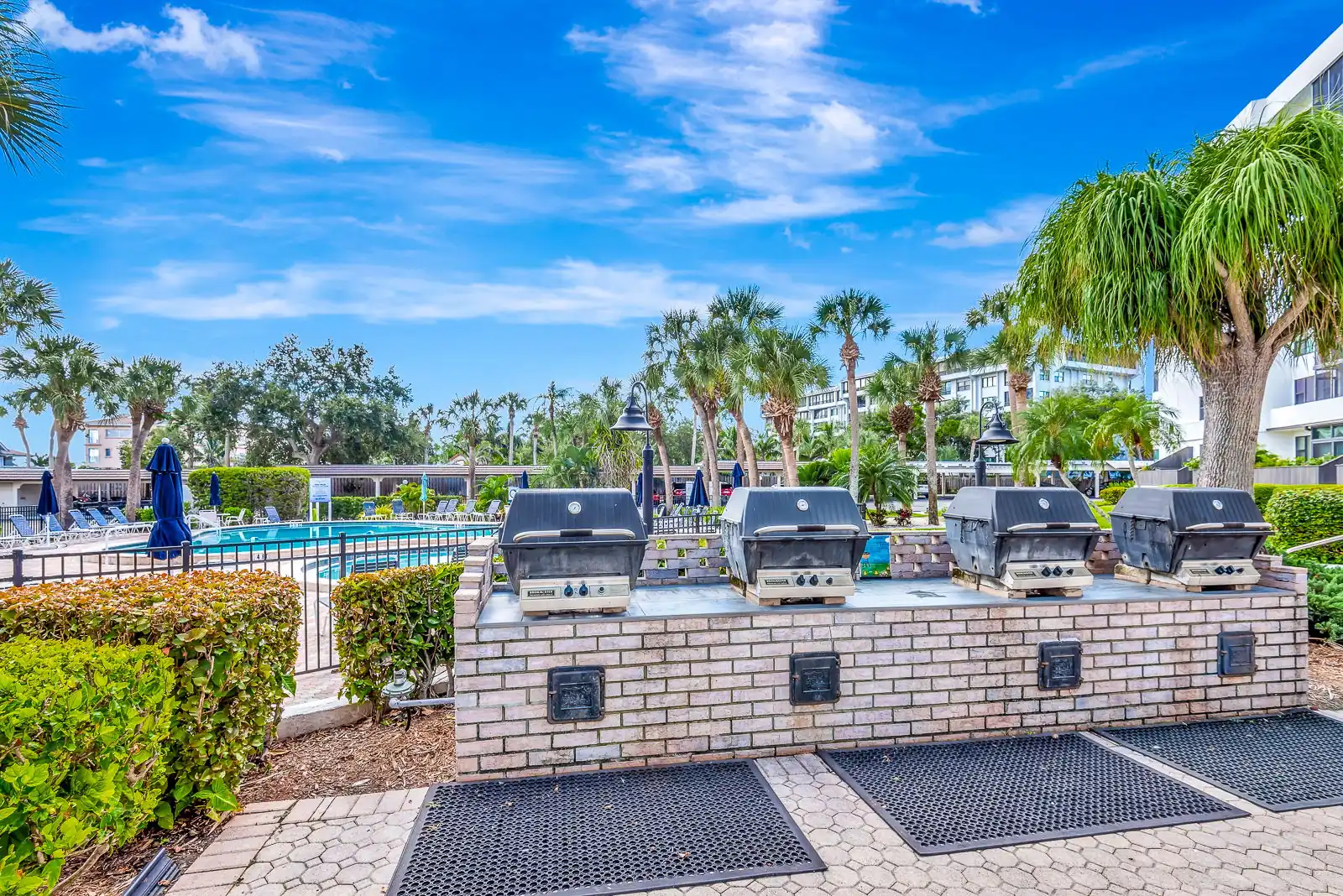 Harbor Towers – Bayfront Luxury with Pool & Tennis