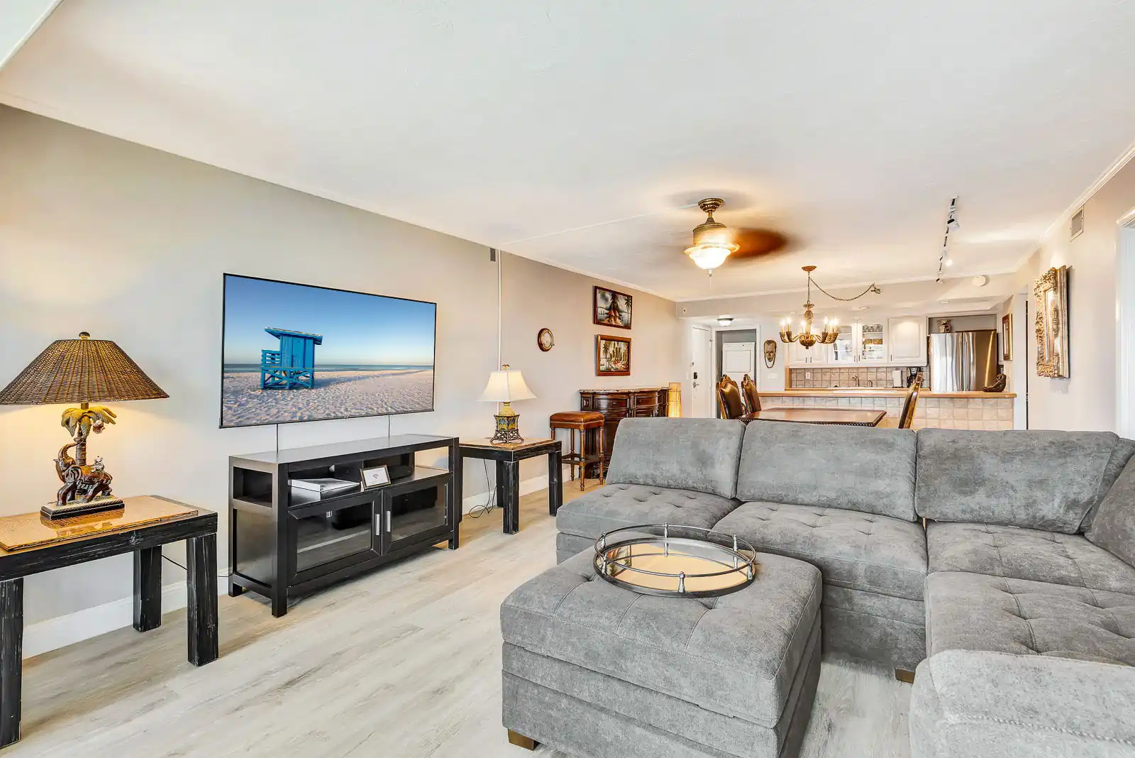 Harbor Towers – Bayfront Luxury with Pool & Tennis