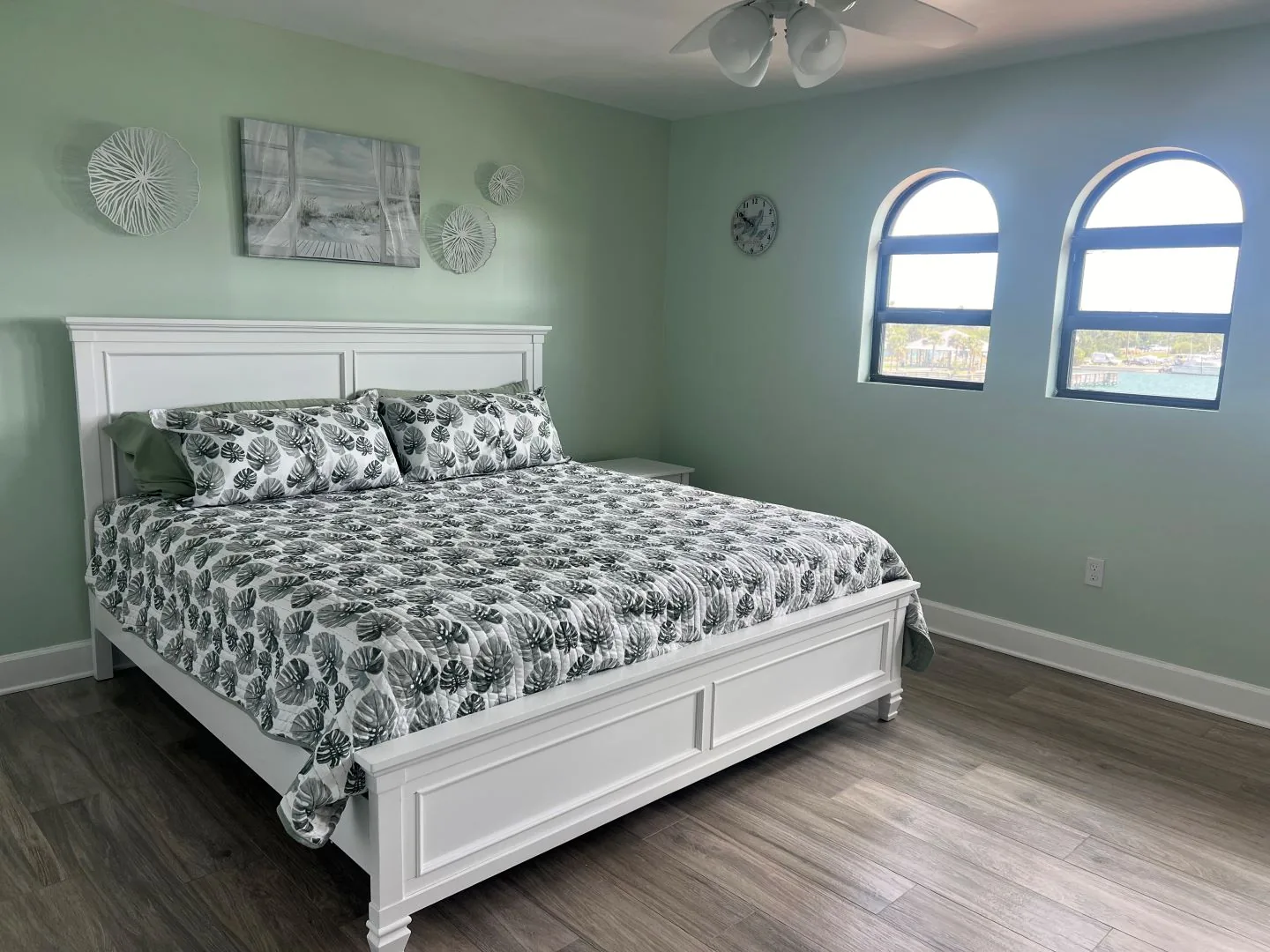 El Galeon 3BR – Bay Views, Beach, Boat Dock