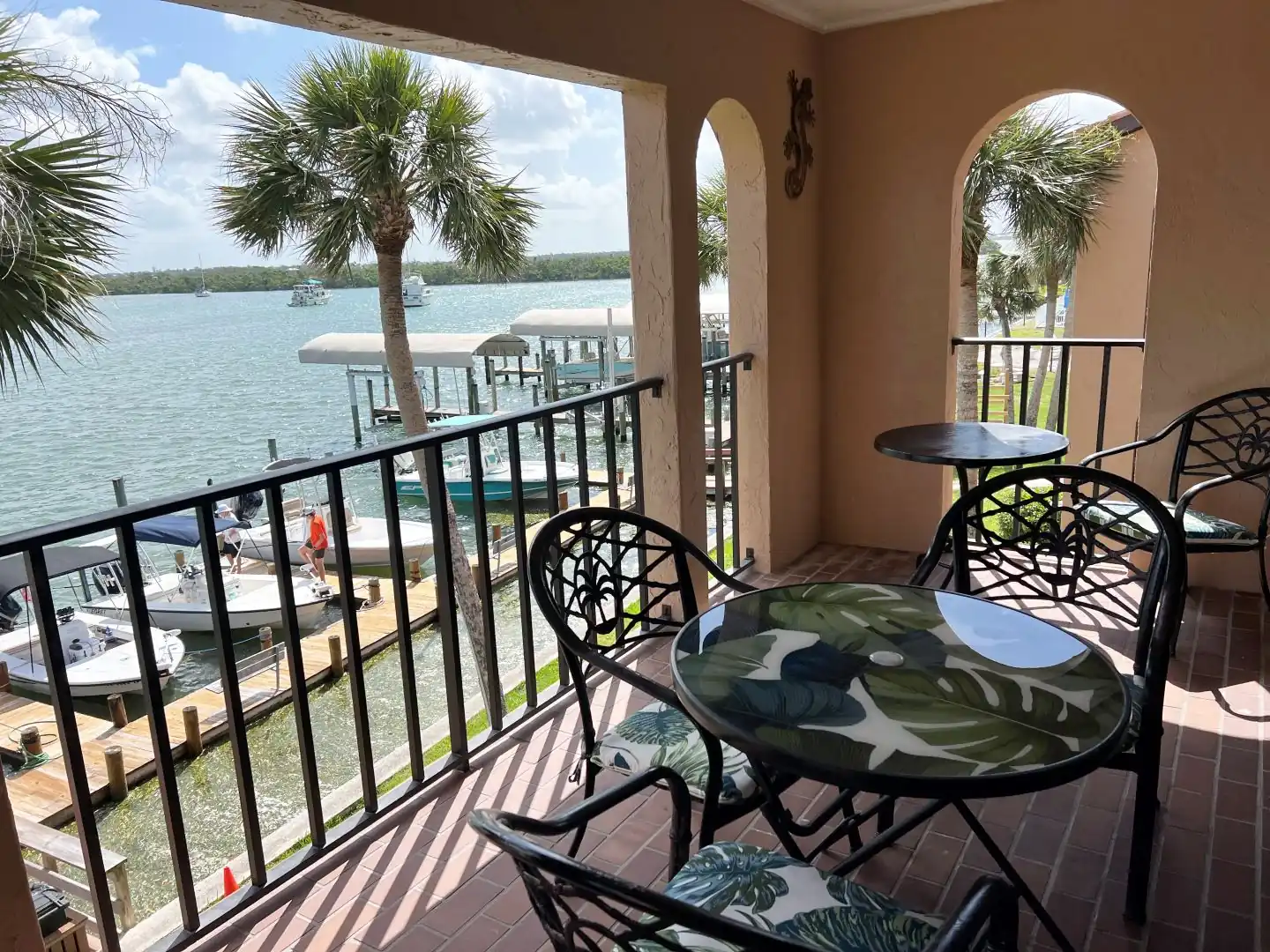El Galeon 3BR – Bay Views, Beach, Boat Dock