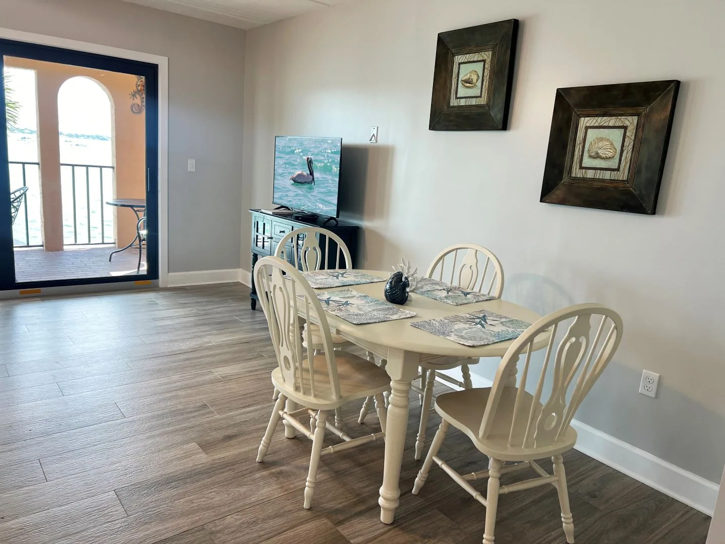 El Galeon 3BR – Bay Views, Beach, Boat Dock
