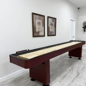 Palm Manor – Coastal Living with Pool & Clubhouse