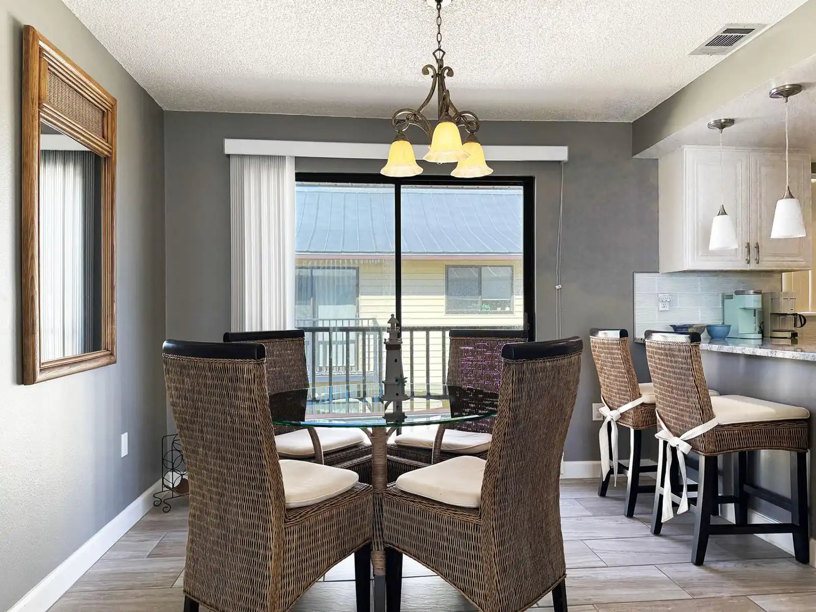 Sunburst Gulf-Side 2BR – Pool, Dock & Beach