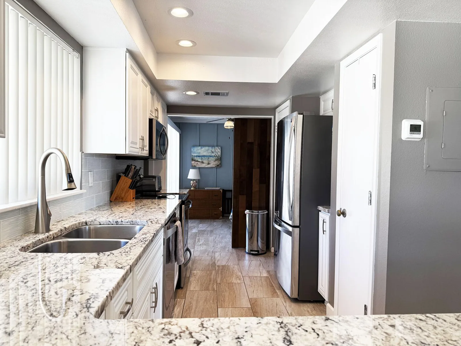 Sunburst Gulf-Side 2BR – Pool, Dock & Beach