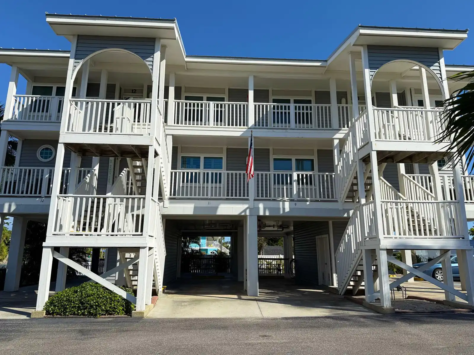 Gulfsands 3BR – Steps to Sand, Gulf Views & Pool