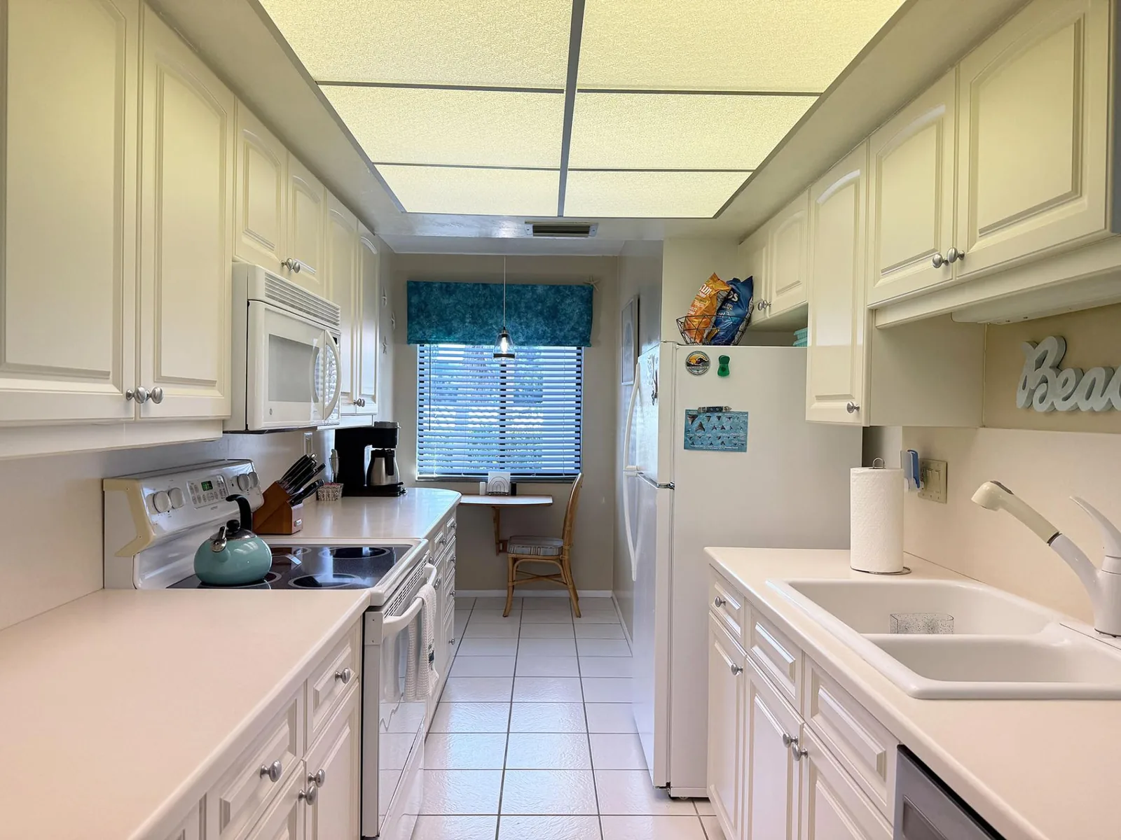 Tamarind 2BR – Pool, Boat Slips & Beach