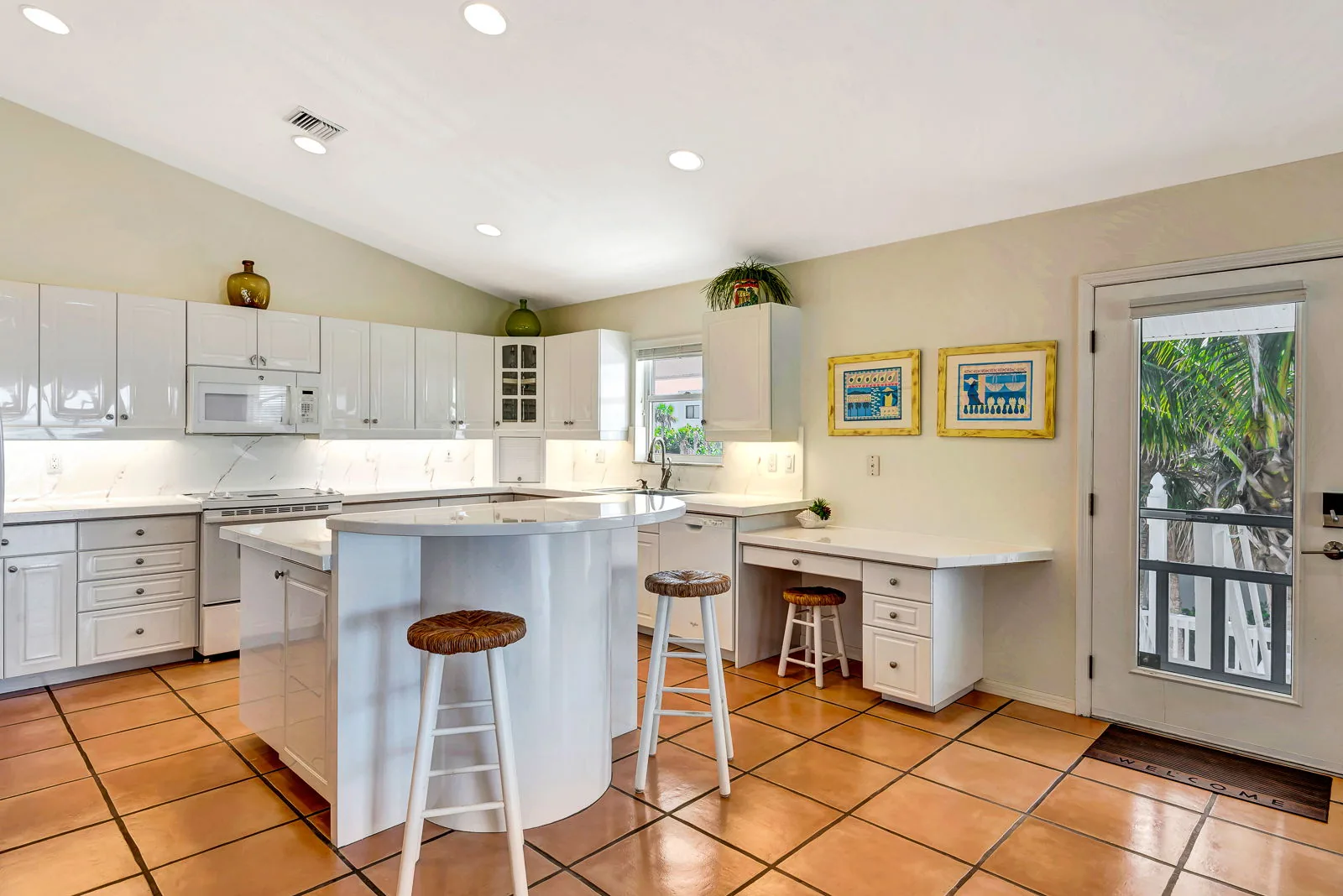 3BR Gulf-Front Luxury with Panoramic Views
