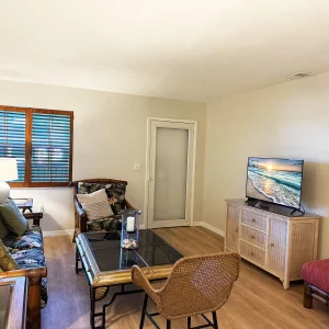 2BR Palm Manor – Pool, Tennis & Clubhouse