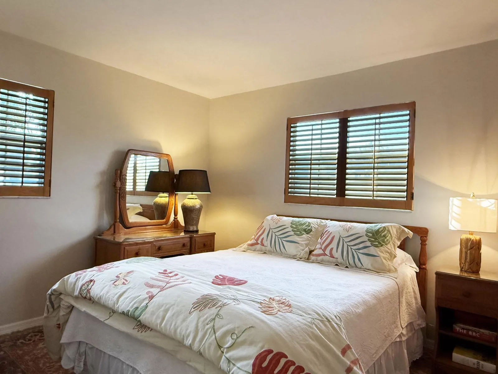 2BR Palm Manor – Pool, Tennis & Clubhouse