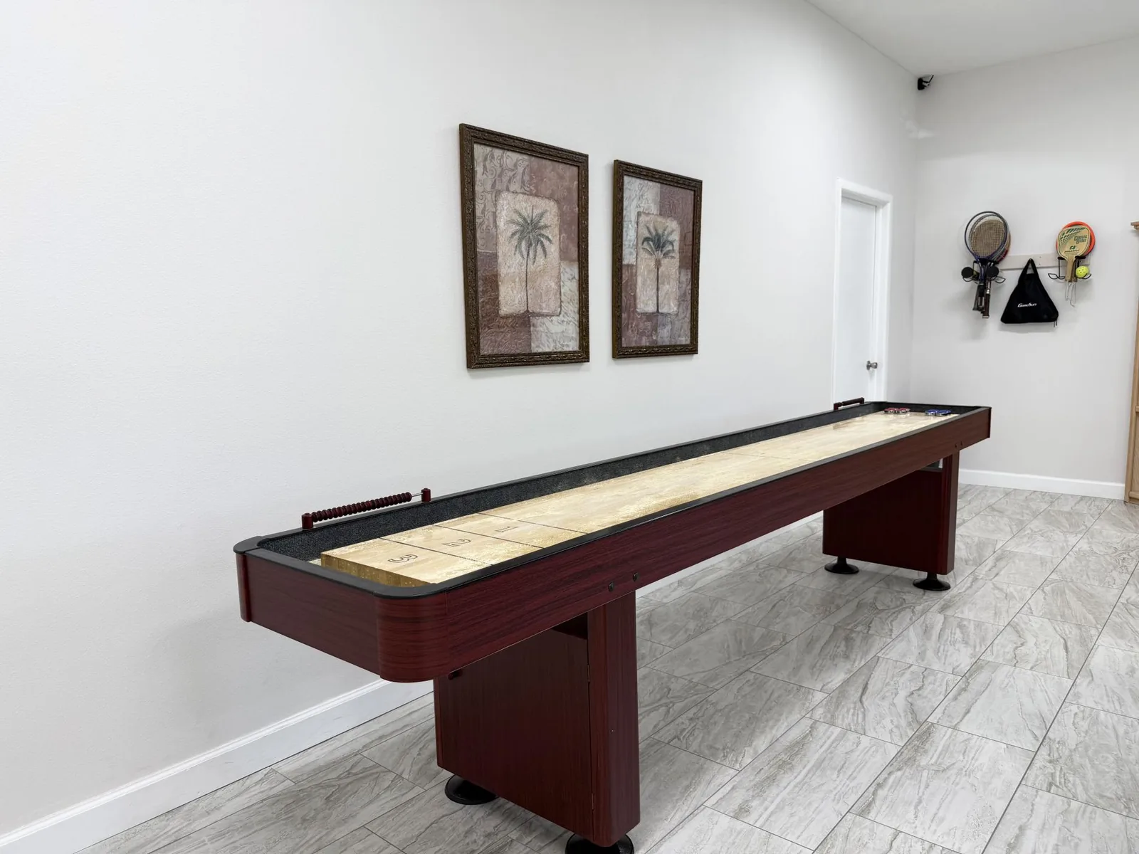 2BR Palm Manor – Pool, Tennis & Clubhouse