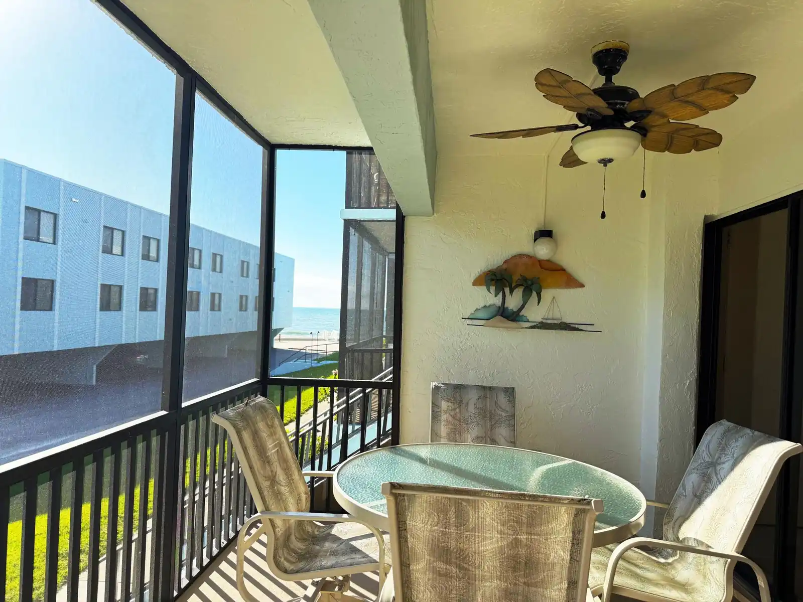 La Coquina 2BR – Beach, Pool & Sunsets