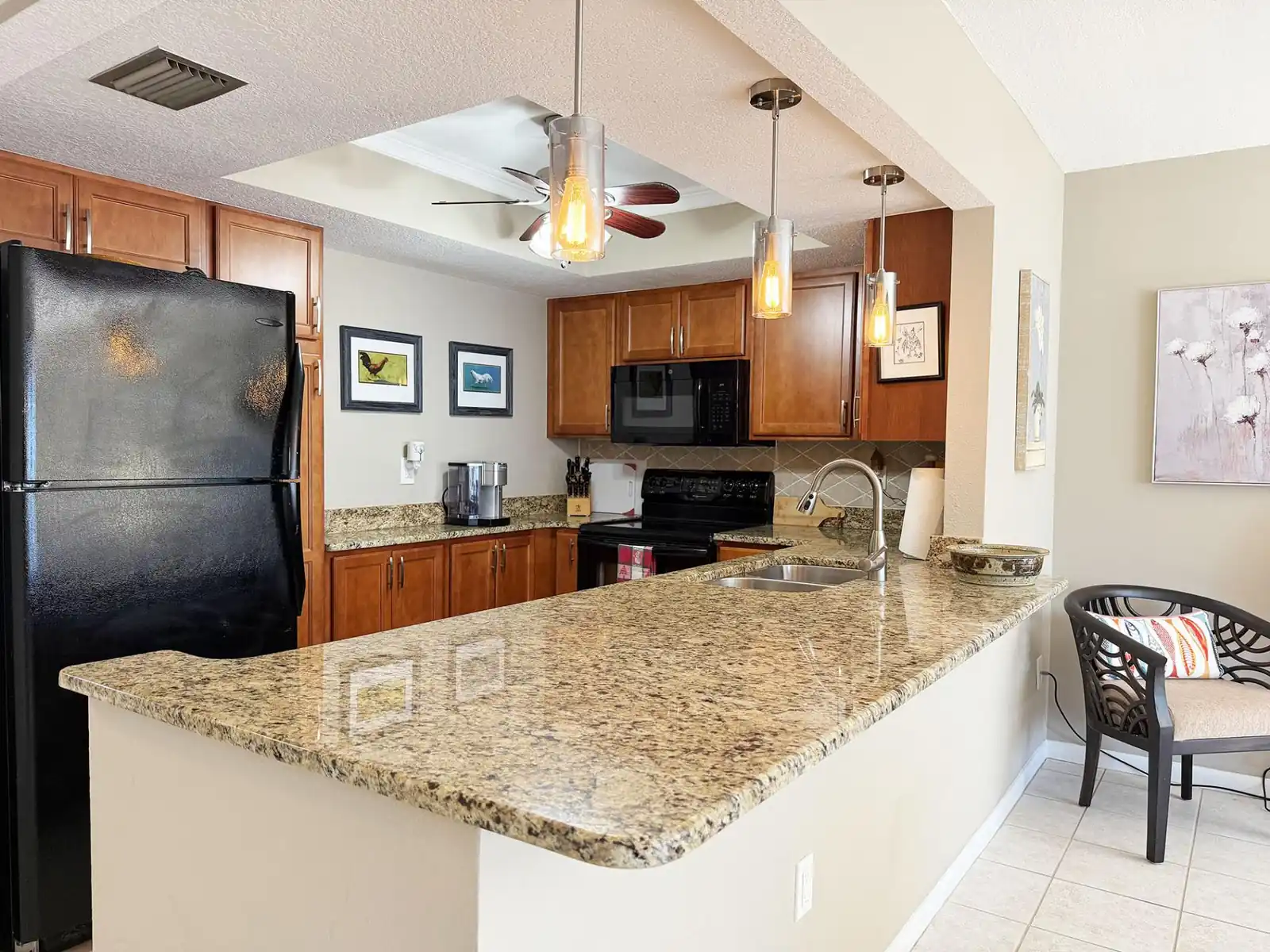 La Coquina 2BR – Beach, Pool & Sunsets