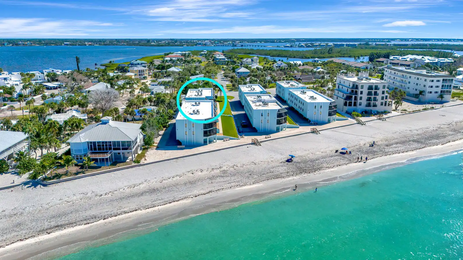 La Coquina 2BR – Beach, Pool & Sunsets
