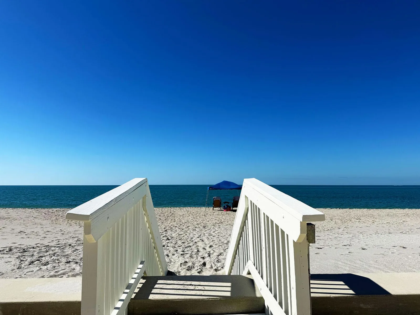 La Coquina 2BR – Beach, Pool & Sunsets
