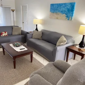 Peaceful Pool Escape – Close to Beach & Fun