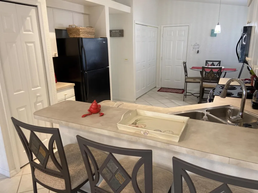Peaceful Pool Escape – Close to Beach & Fun