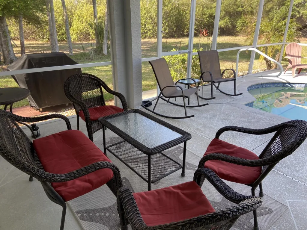 Peaceful Pool Escape – Close to Beach & Fun