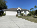 Peaceful Pool Escape – Close to Beach & Fun