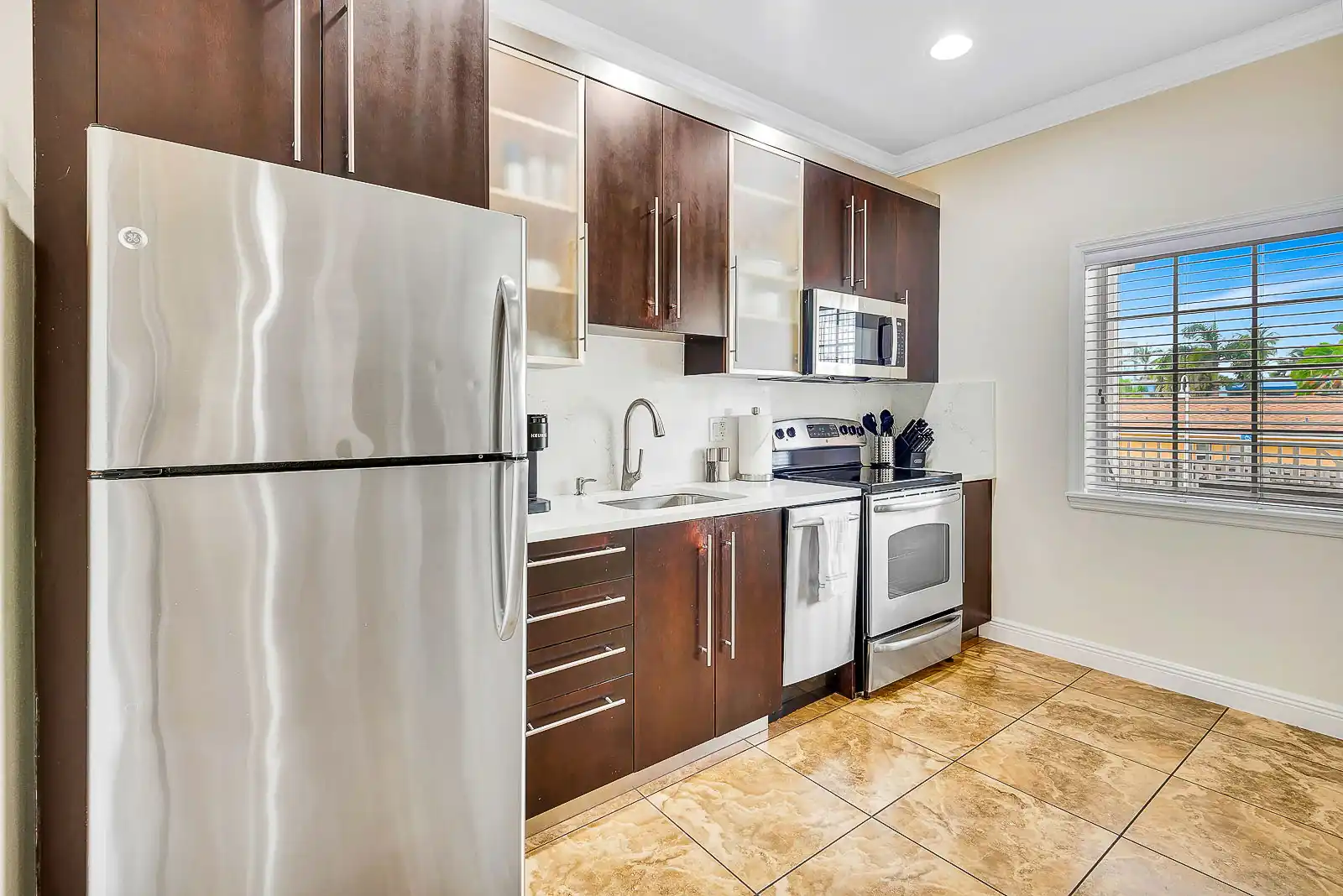 2BR Beach Club – Beach, Heated Pool & Hot Tub