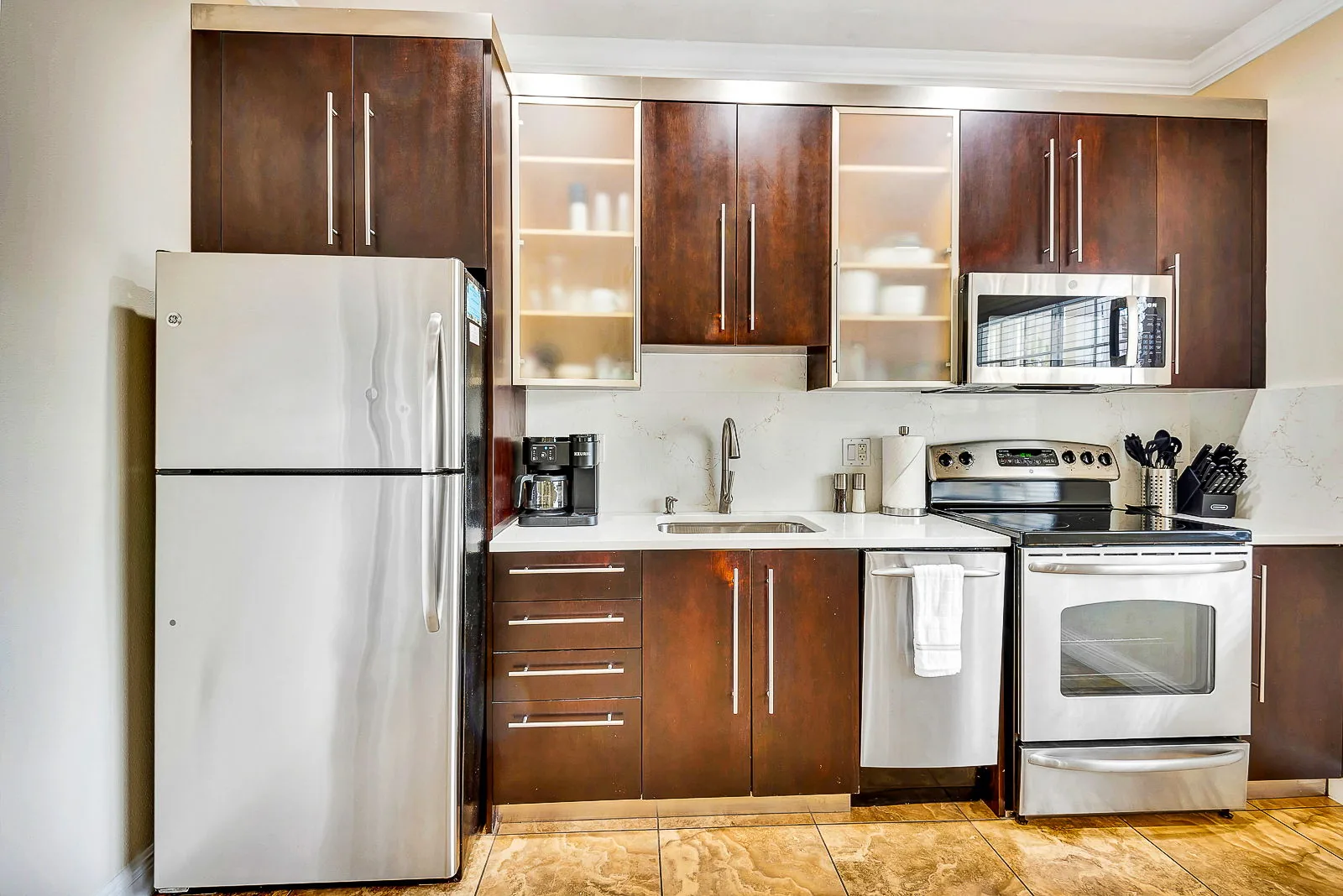 2BR Beach Club – Beach, Heated Pool & Hot Tub