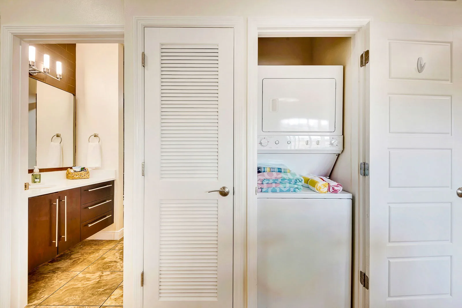 2BR Beach Club – Beach, Heated Pool & Hot Tub
