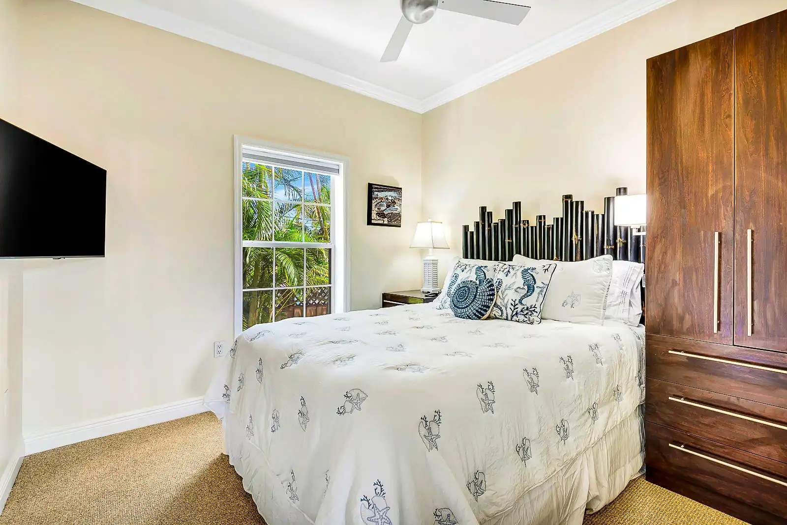 2BR Beach Club – Beach, Heated Pool & Hot Tub