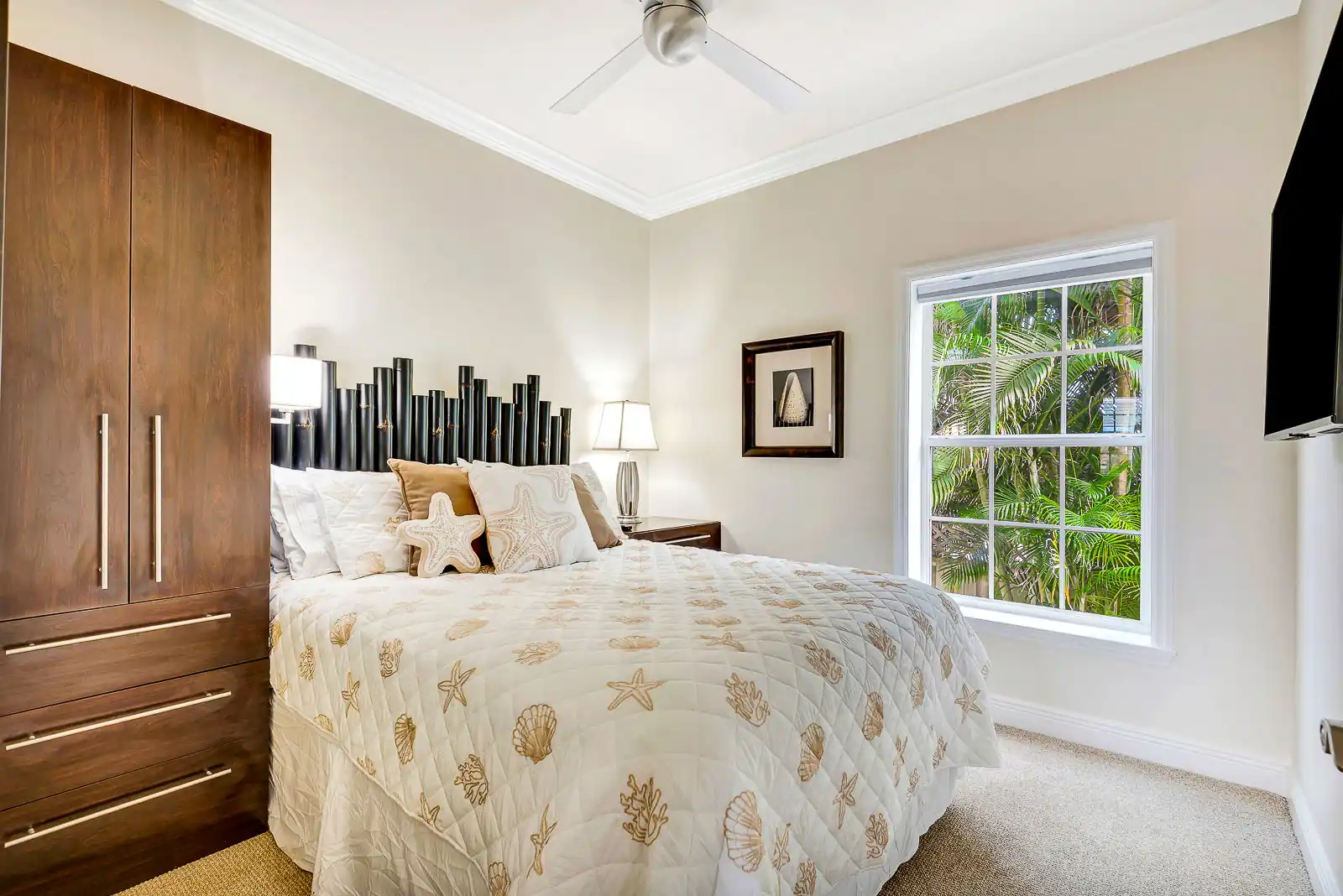 2BR Beach Club – Beach, Heated Pool & Hot Tub