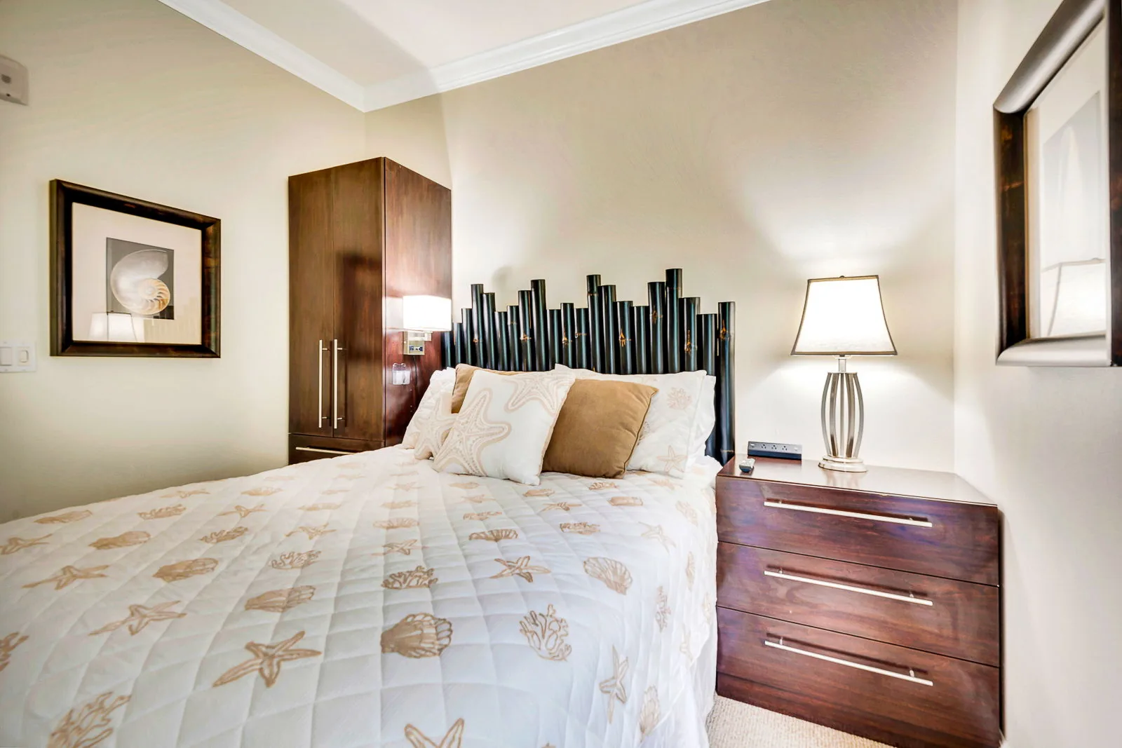2BR Beach Club – Beach, Heated Pool & Hot Tub