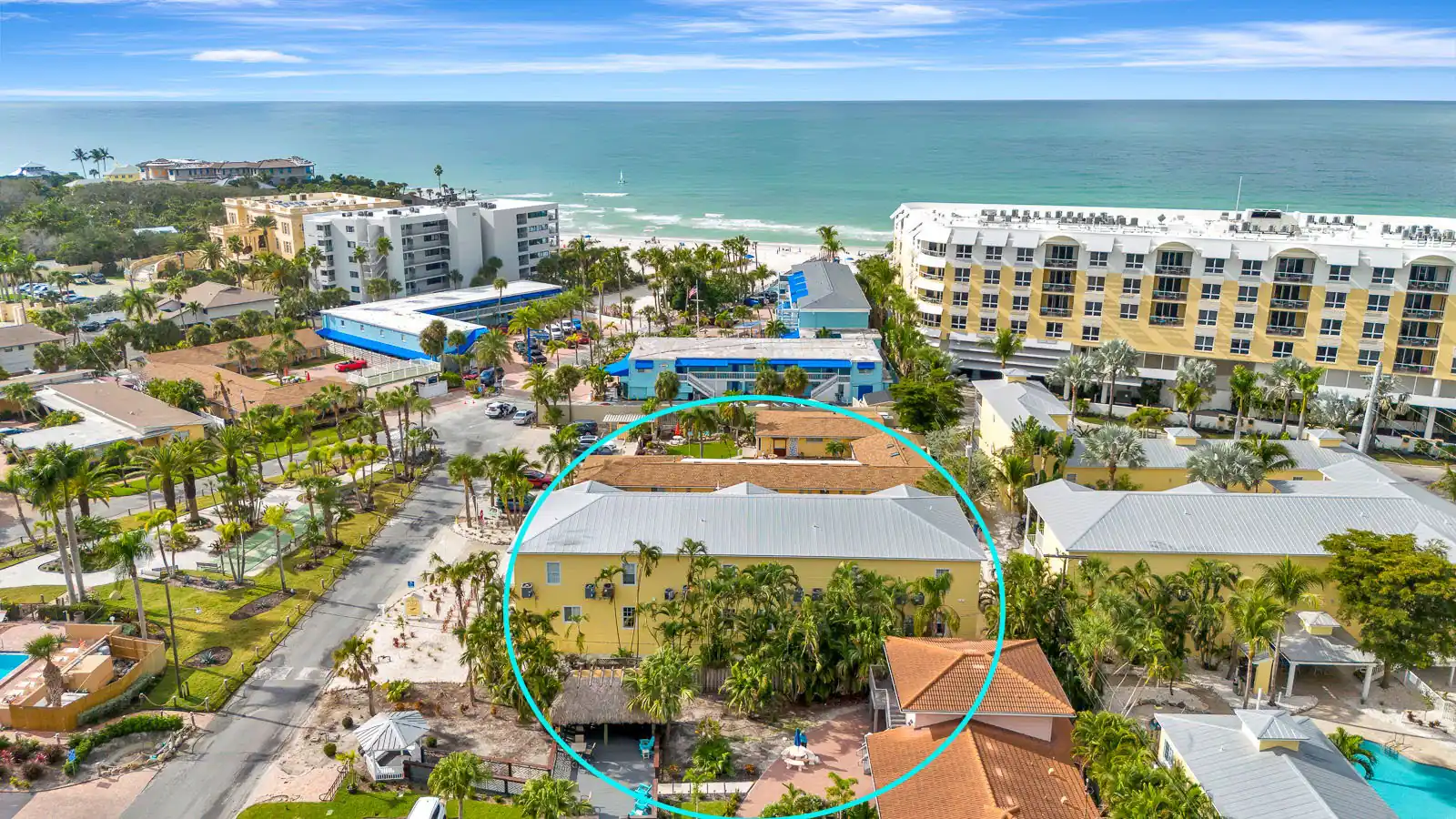 2BR Beach Club – Beach, Heated Pool & Hot Tub