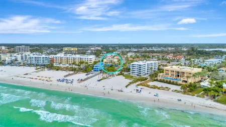 2BR Beach Club – Beach, Heated Pool & Hot Tub