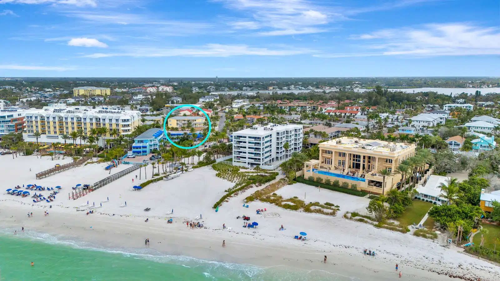 2BR Beach Club – Heated Pool, Hot Tub & Beach