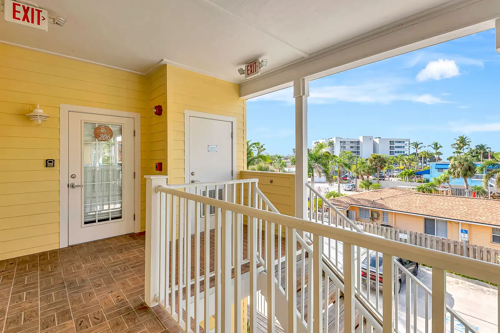 2BR Beach Club – Heated Pool, Hot Tub & Beach