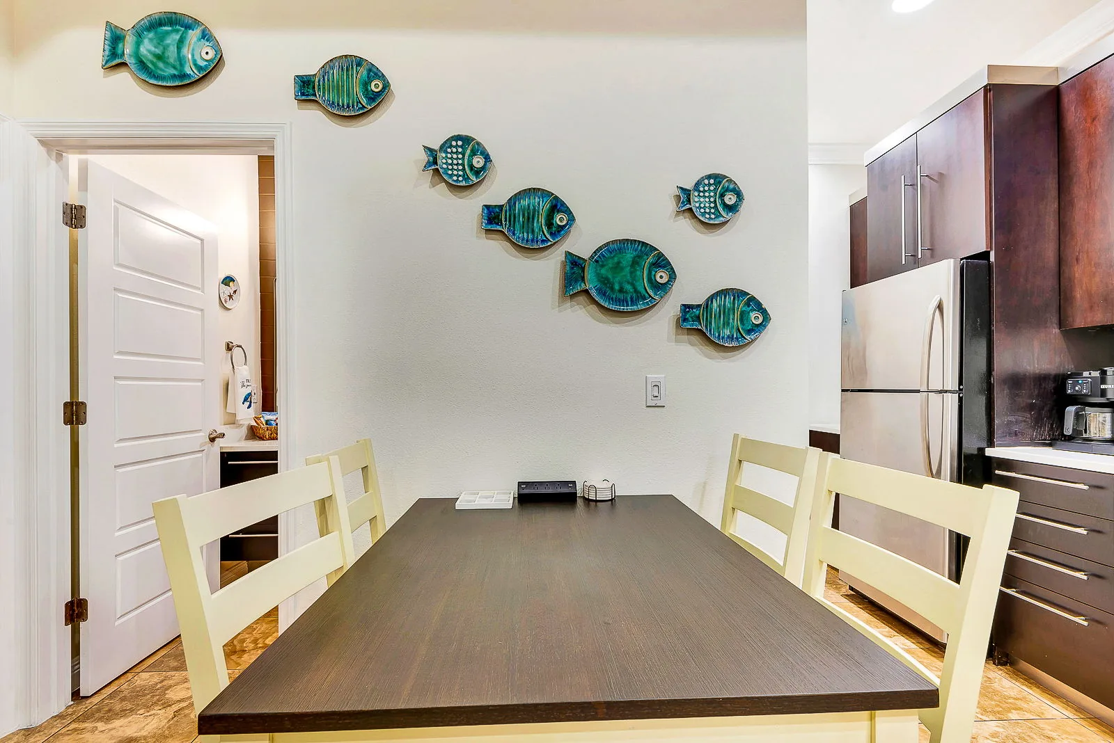 2BR Beach Club – Heated Pool, Hot Tub & Beach