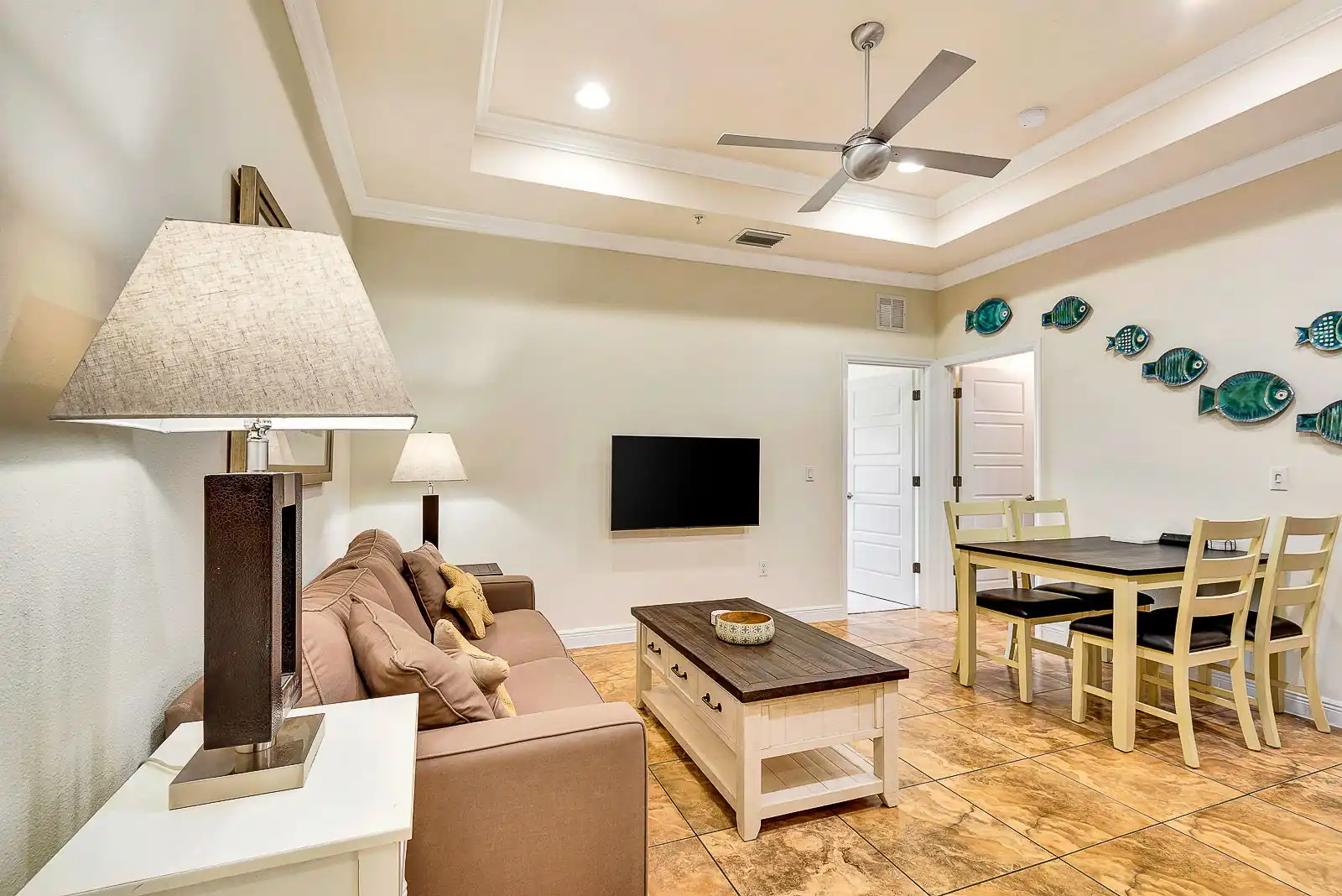 2BR Beach Club – Heated Pool, Hot Tub & Beach