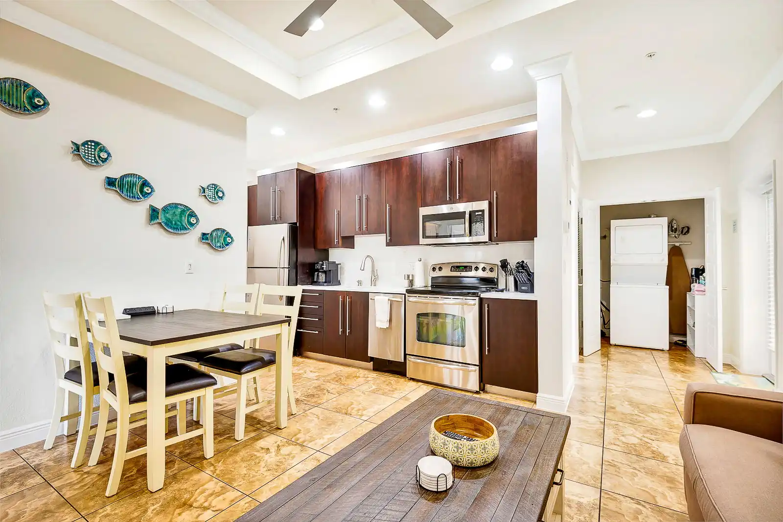 2BR Beach Club – Heated Pool, Hot Tub & Beach