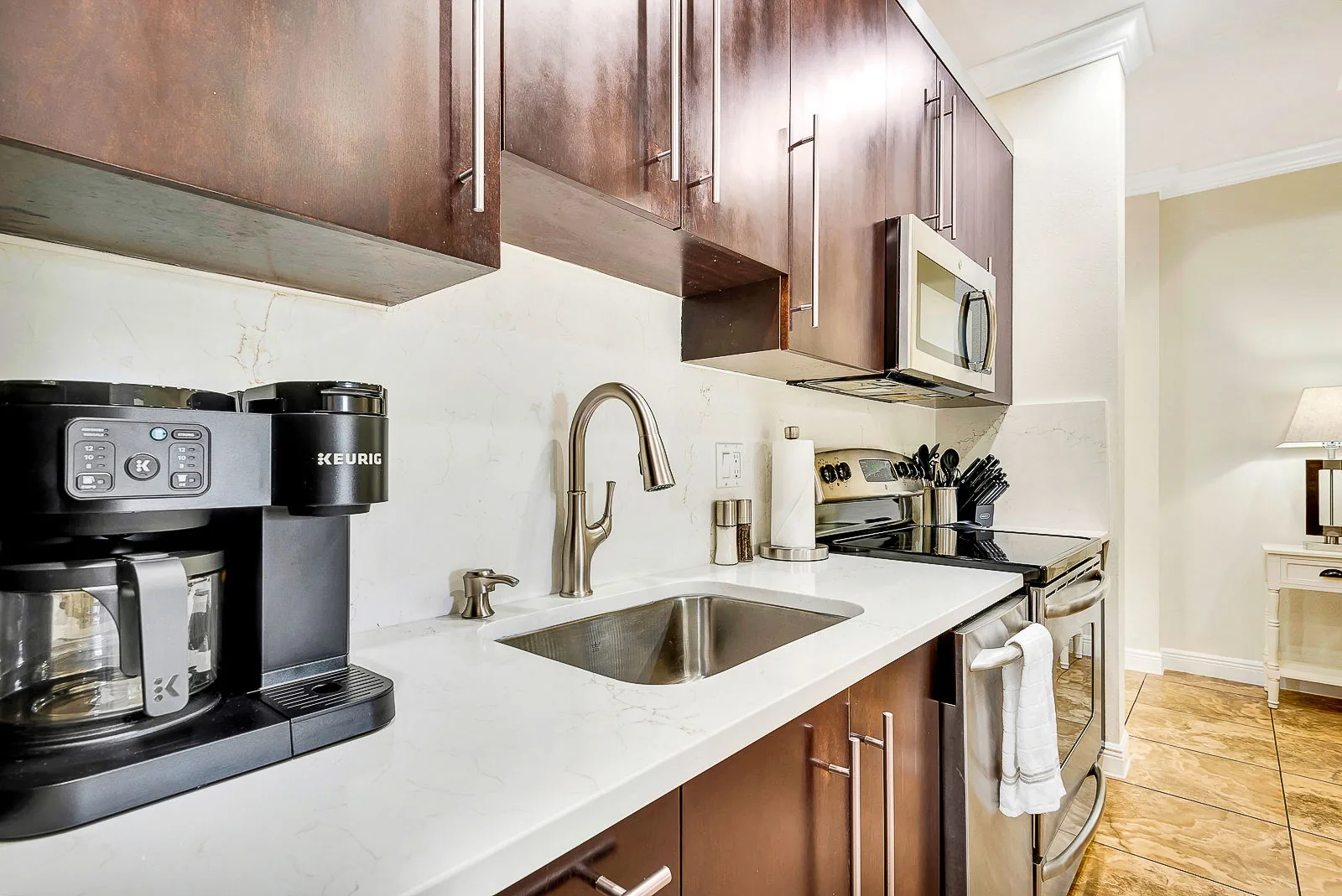 2BR Beach Club – Heated Pool, Hot Tub & Beach