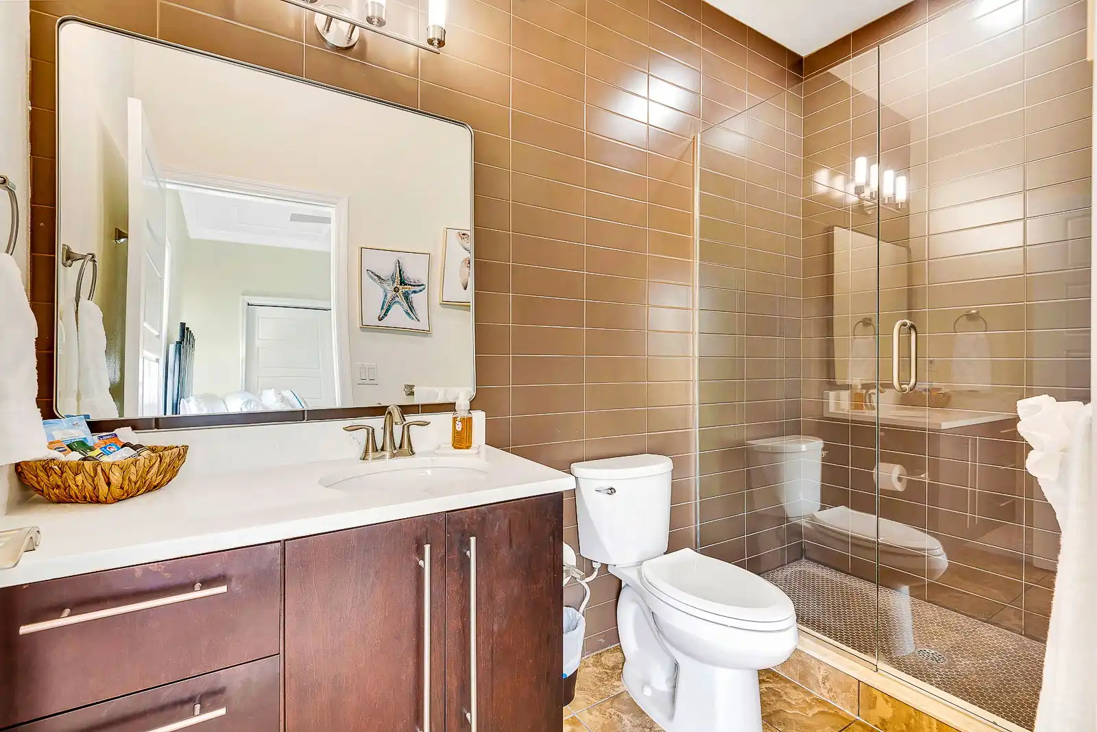 2BR Beach Club – Heated Pool, Hot Tub & Beach