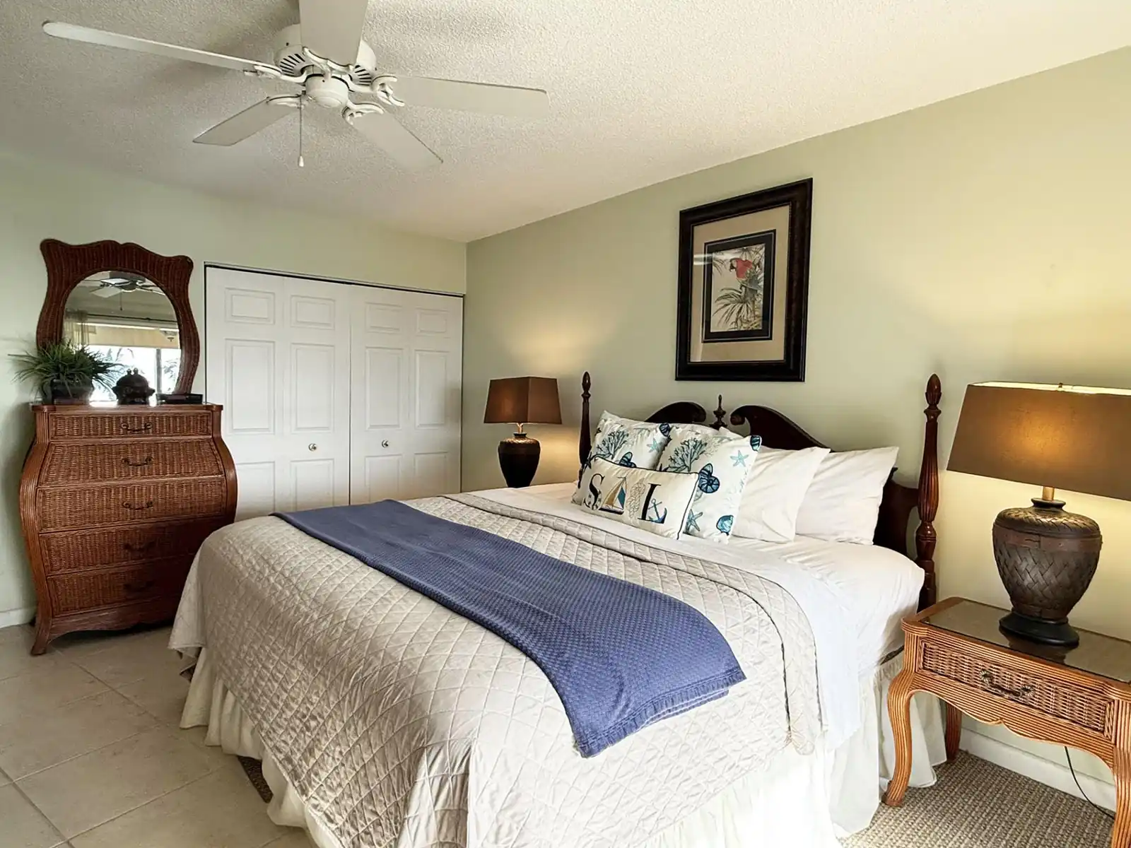 1BR Harbor Towers Condo – Pool, Marina, Gym