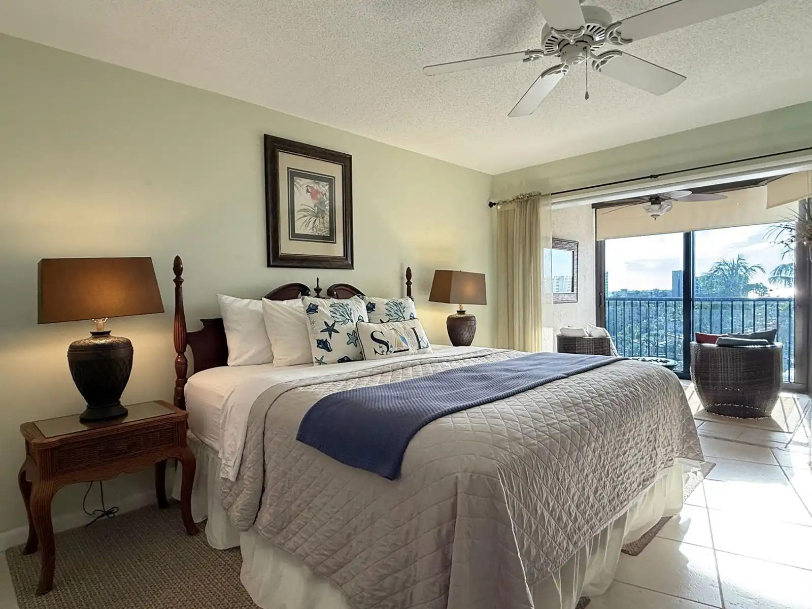 1BR Harbor Towers Condo – Pool, Marina, Gym