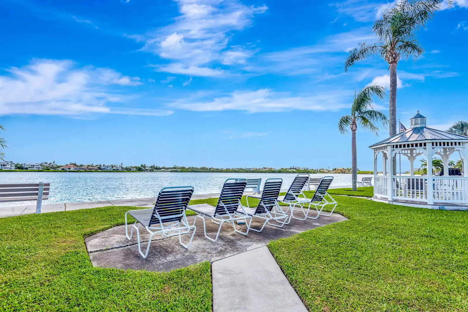 1BR Harbor Towers Condo – Pool, Marina, Gym