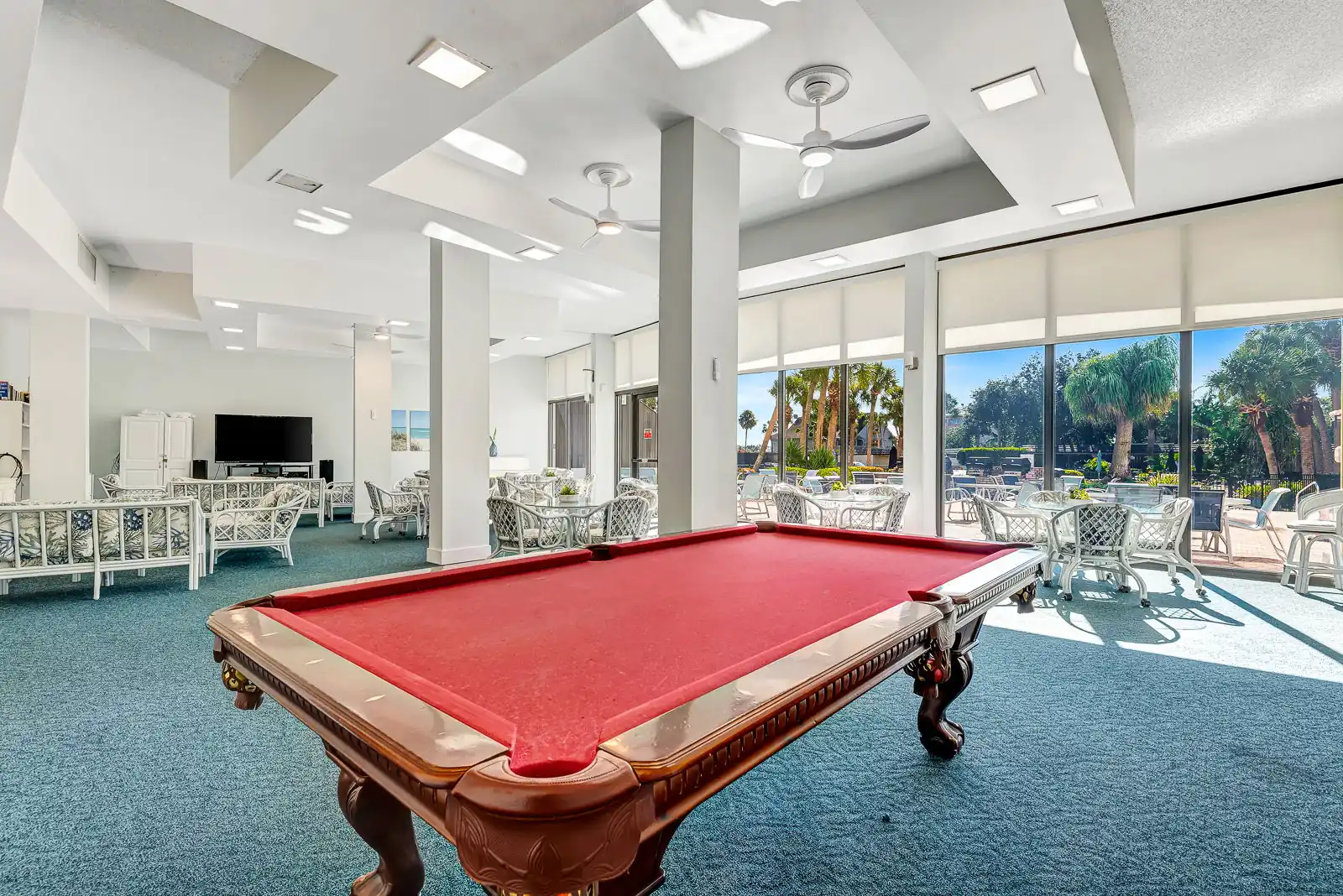 1BR Harbor Towers Condo – Pool, Marina, Gym